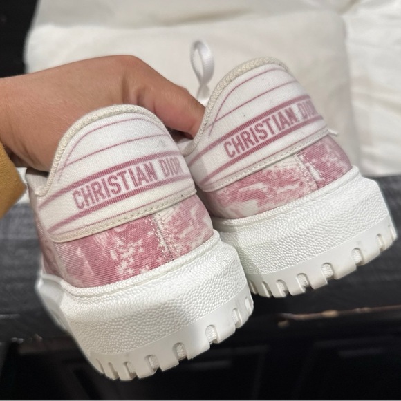 Authentic CHRISTIAN DIOR SNEAKERS - Picture 3 of 7